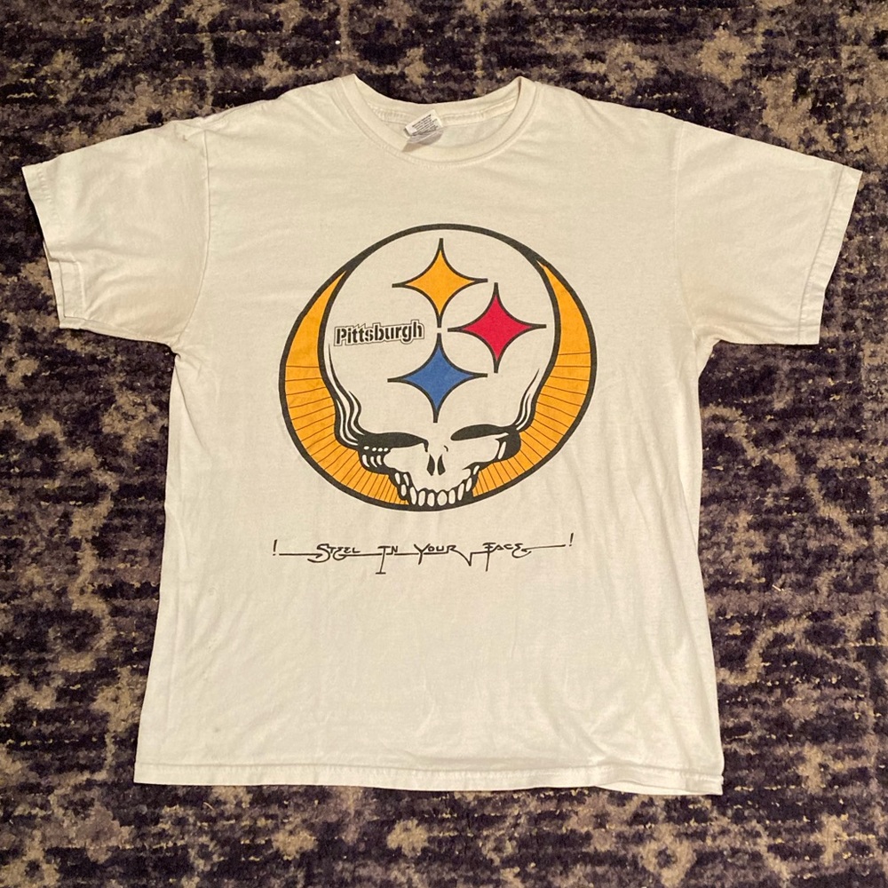 Vintage NFL Pittsburgh Steelers x
Grateful Dead Collab T-Shirt